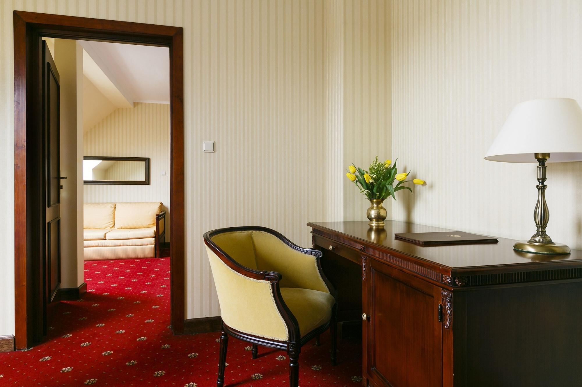 Turowka Hotel & Spa Величка Екстериор снимка