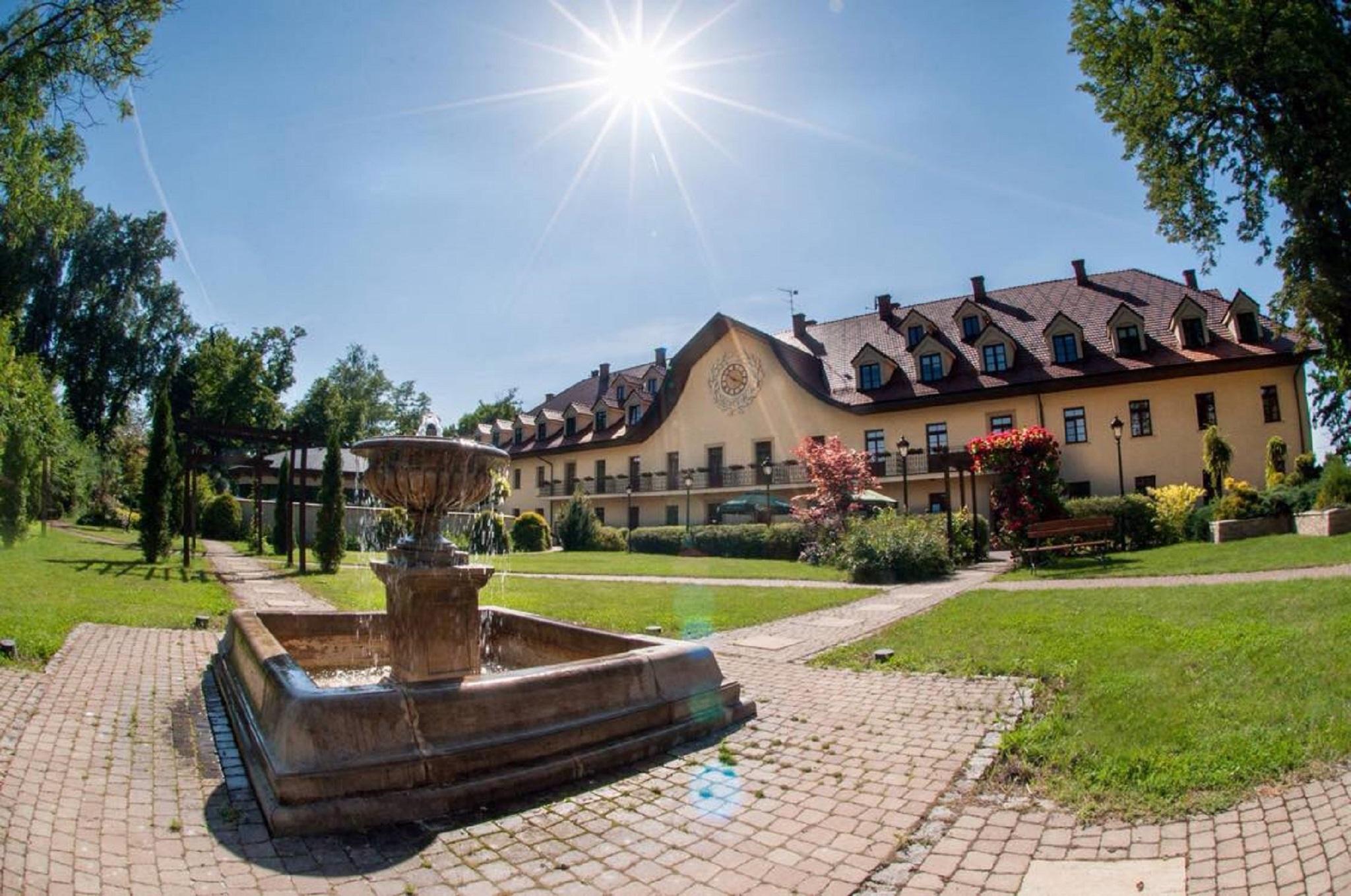 Turowka Hotel & Spa Величка Екстериор снимка